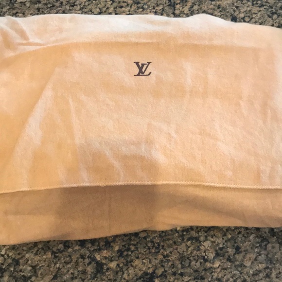 Louis Vuitton logo black leather handbag - Picture 4 of 4